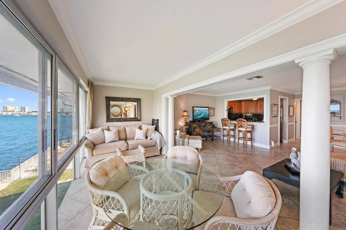 400 Wilma Circle, #309, Riviera Beach, Riviera Beach, FL 33404