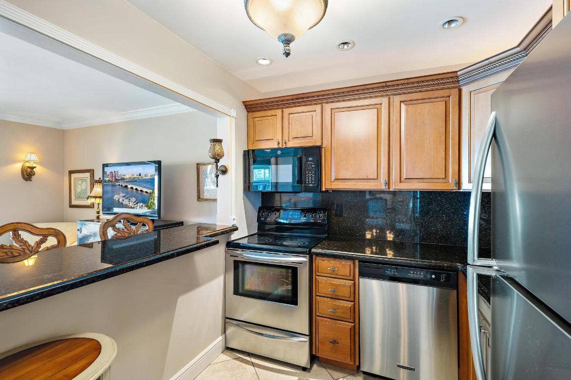 400 Wilma Circle, #309, Riviera Beach, Riviera Beach, FL 33404