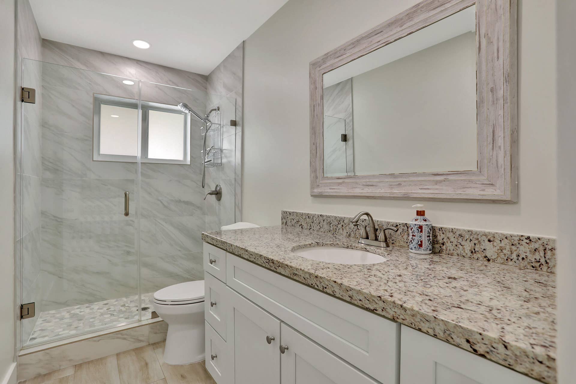 421 SE 5 Terrace, Pompano Beach, FL 33060 Full size bathroom with bedroom facing the water deck and pool.