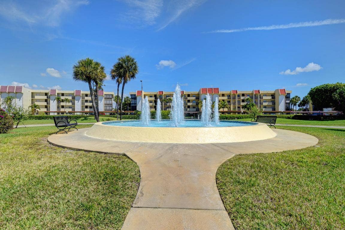23305 Barwood Lane N, #303, Boca Raton, FL 33428