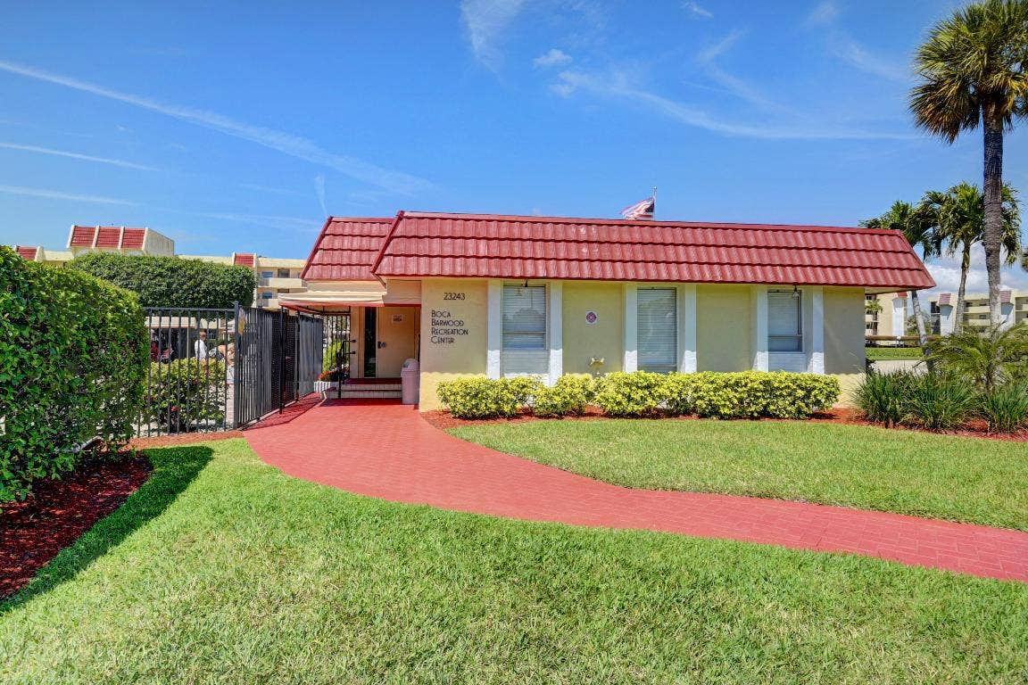 23305 Barwood Lane N, #303, Boca Raton, FL 33428