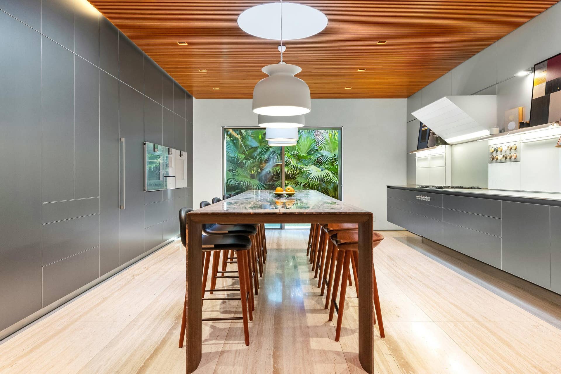 195 Via Marina, Palm Beach, FL 33480 Kitchen