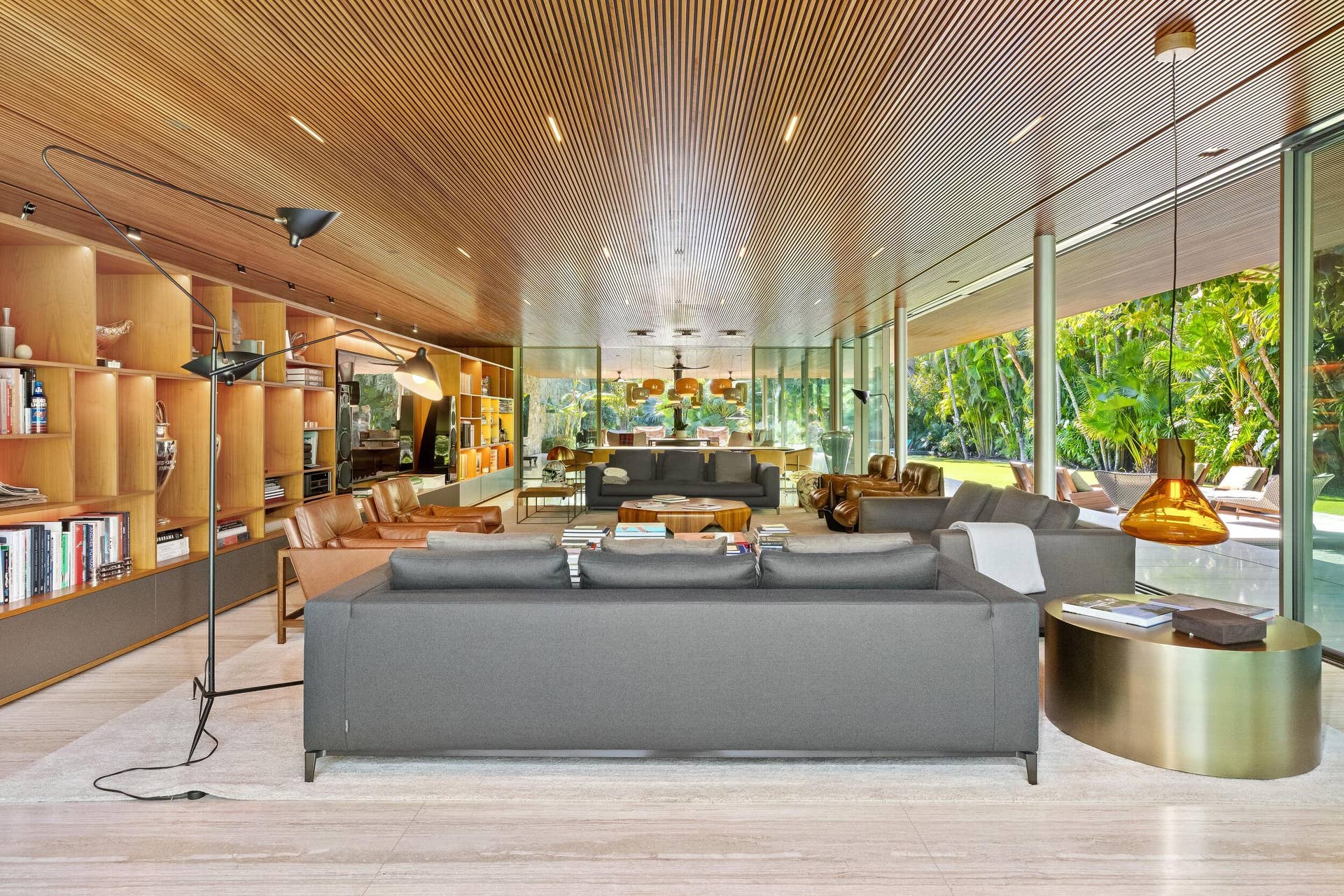 195 Via Marina, Palm Beach, FL 33480 Living Room