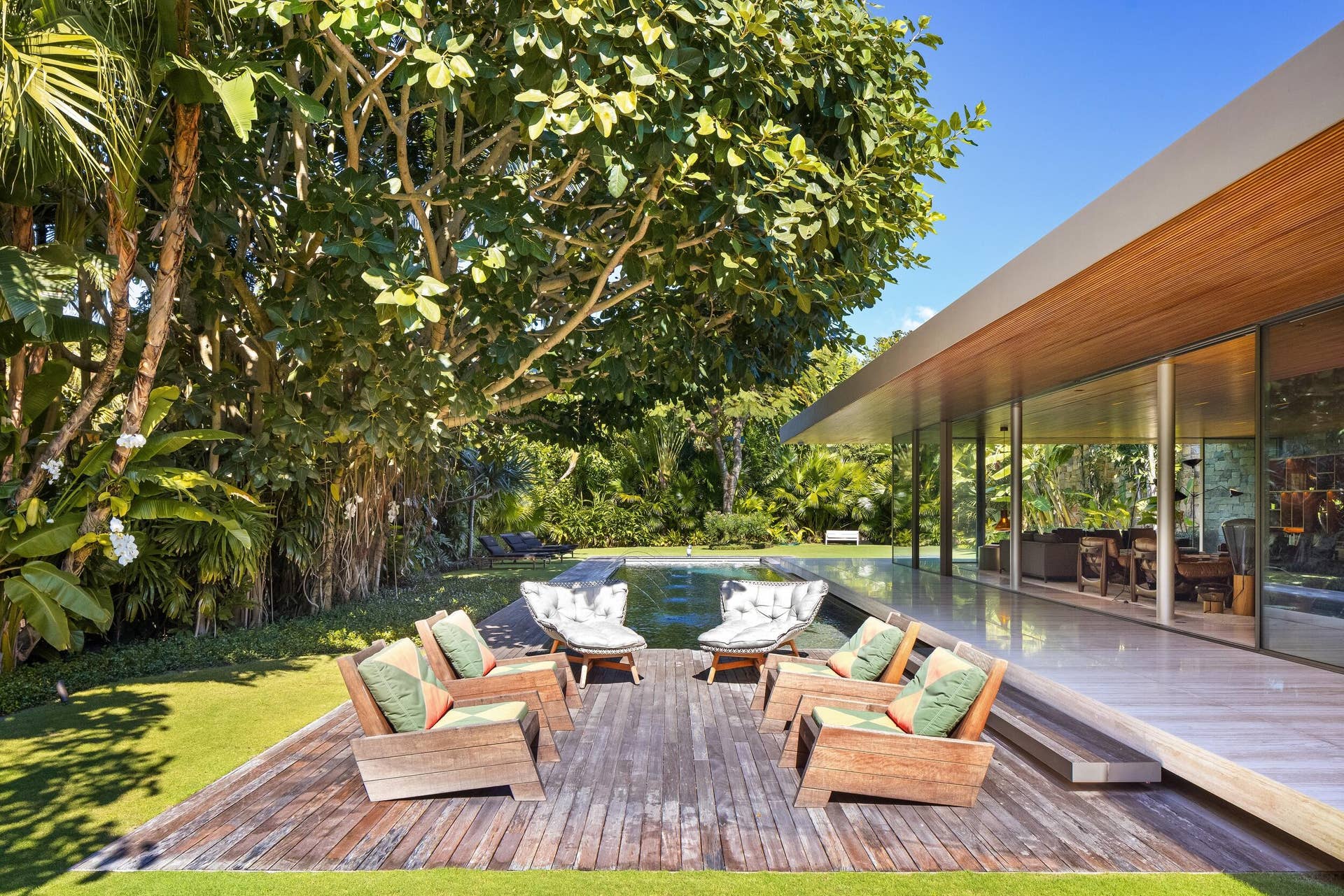 195 Via Marina, Palm Beach, FL 33480 Patio