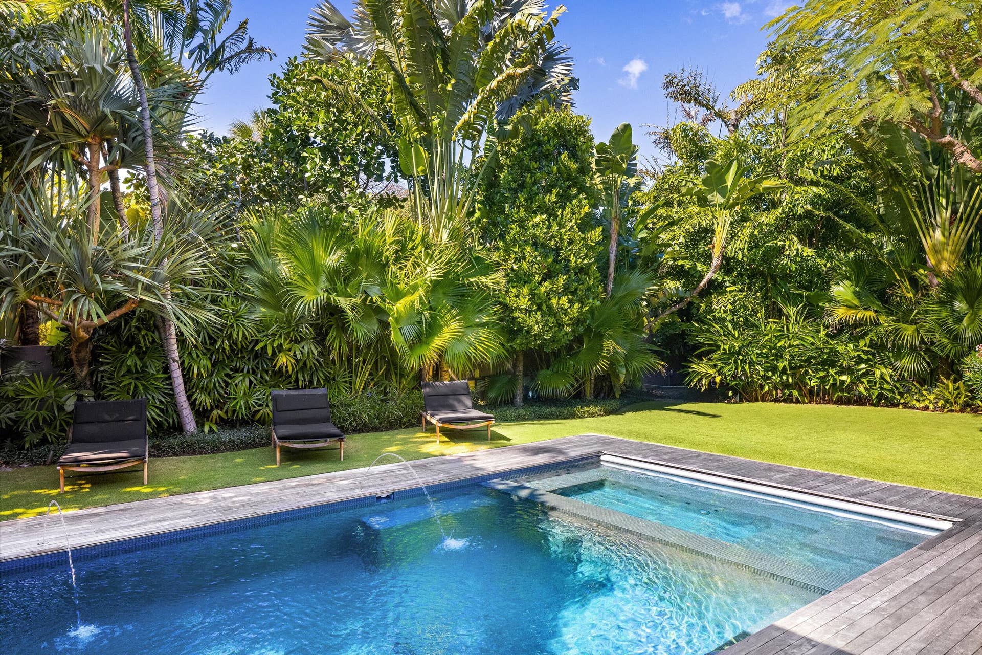 195 Via Marina, Palm Beach, FL 33480 Pool
