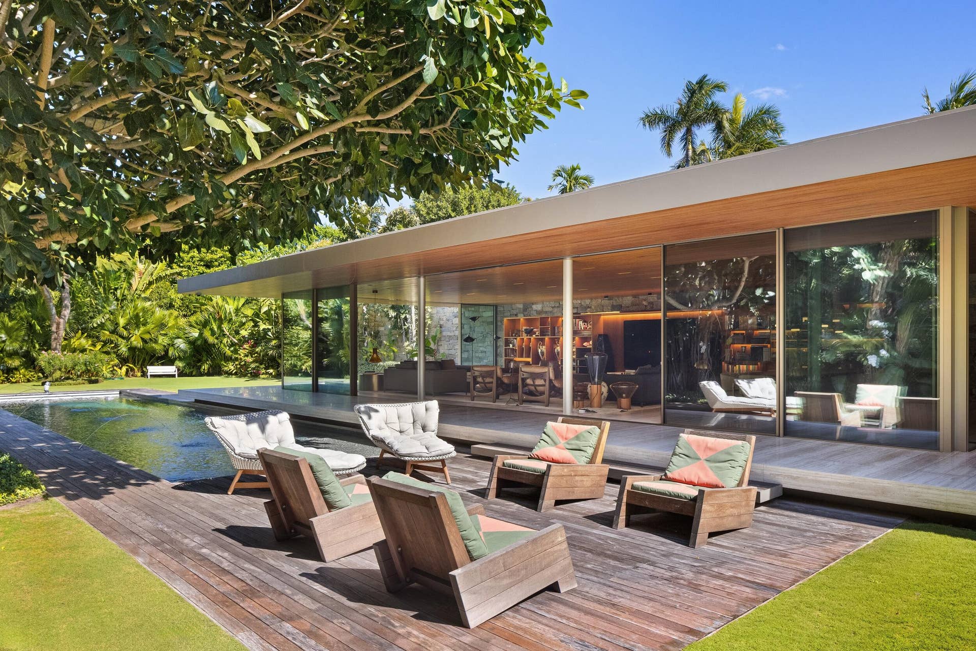 195 Via Marina, Palm Beach, FL 33480 Patio