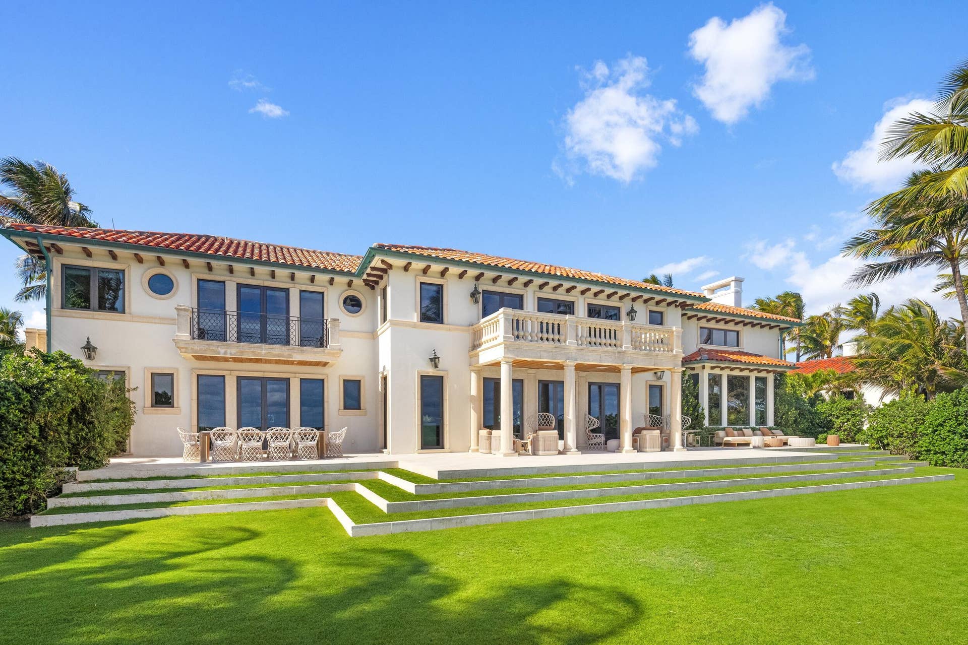 680 S Ocean Boulevard, Palm Beach, FL 33480 Front of House