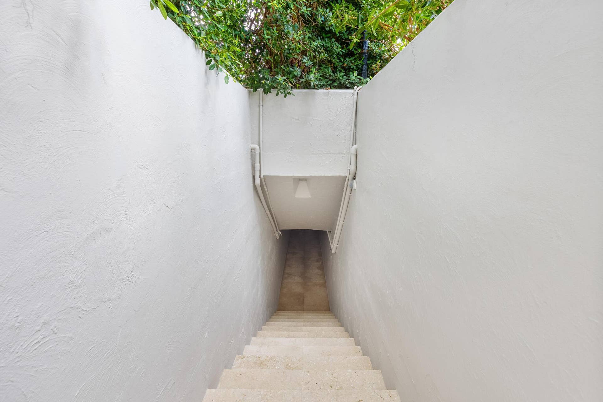 680 S Ocean Boulevard, Palm Beach, FL 33480 Tunnel 3