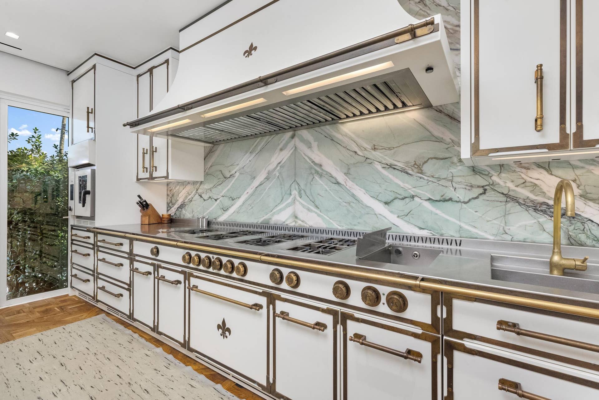 680 S Ocean Boulevard, Palm Beach, FL 33480 Kitchen 7
