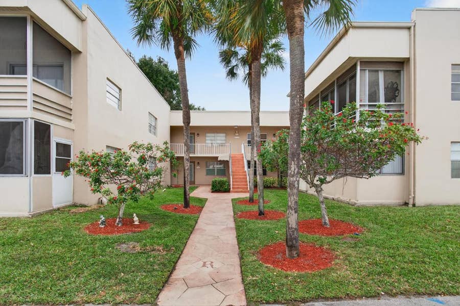 Property photo for 826 Normandy R, Delray Beach, FL