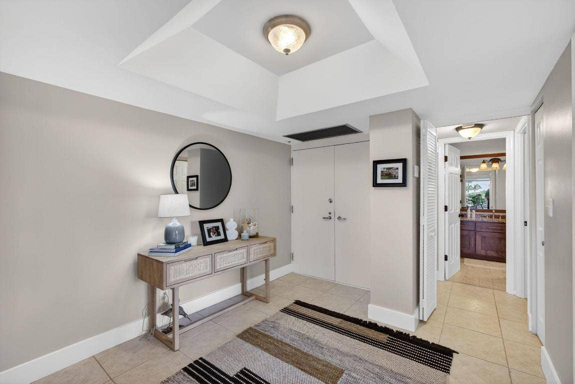 5510 N Ocean Drive, #2d, Singer Island, FL 33404
