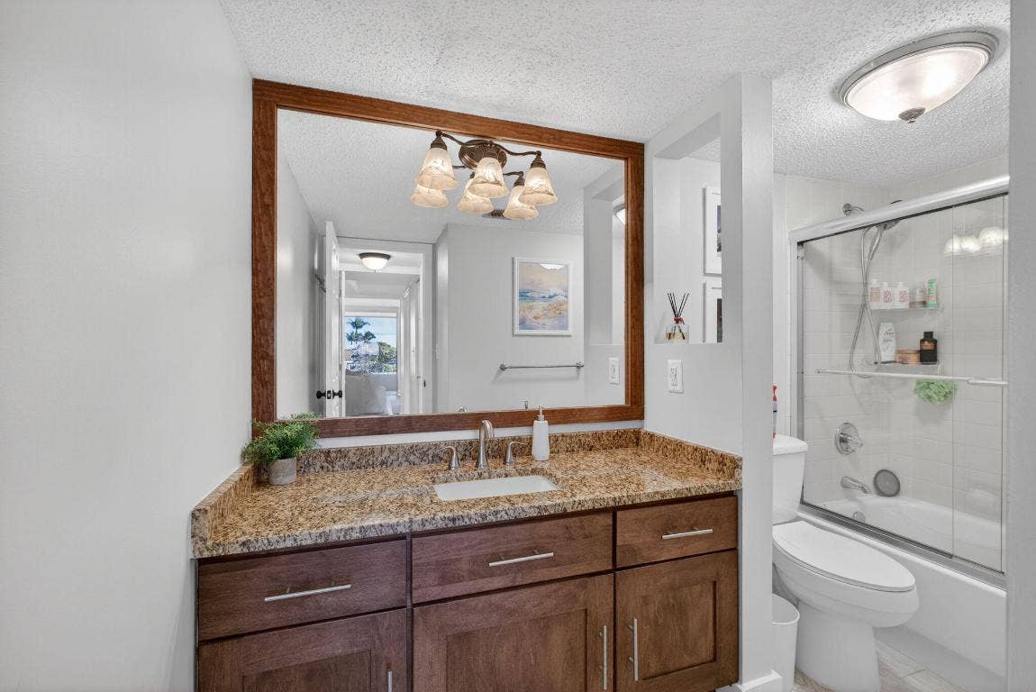 5510 N Ocean Drive, #2d, Singer Island, FL 33404