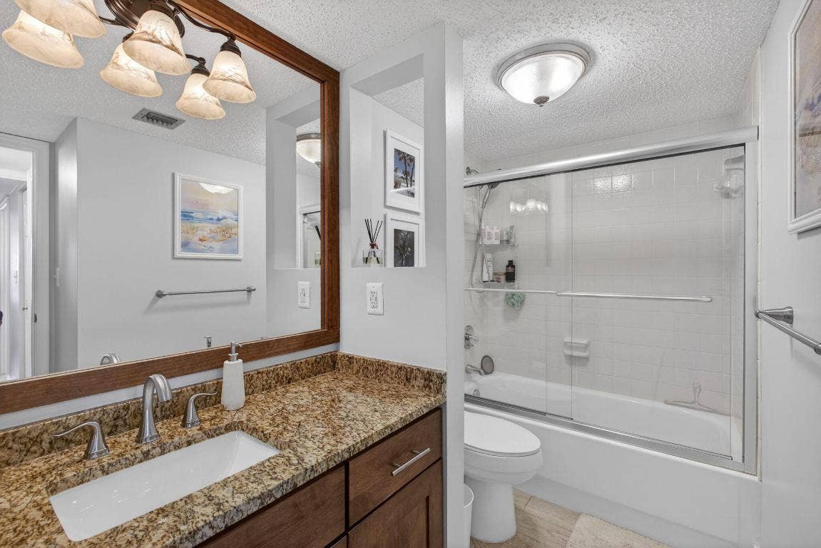 5510 N Ocean Drive, #2d, Singer Island, FL 33404