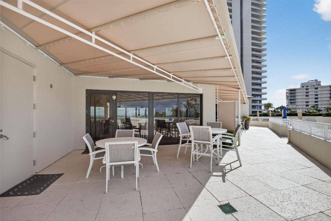 5510 N Ocean Drive, #2d, Singer Island, FL 33404
