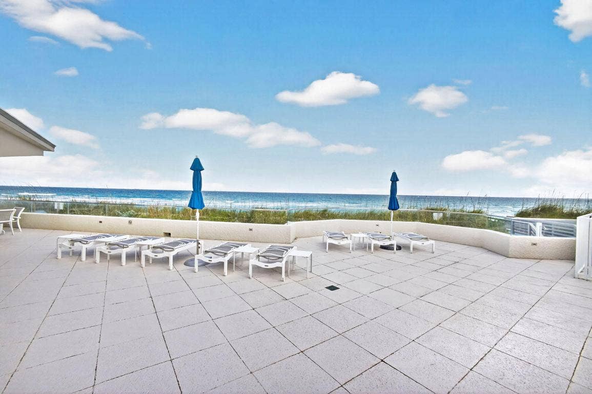 5510 N Ocean Drive, #2d, Singer Island, FL 33404