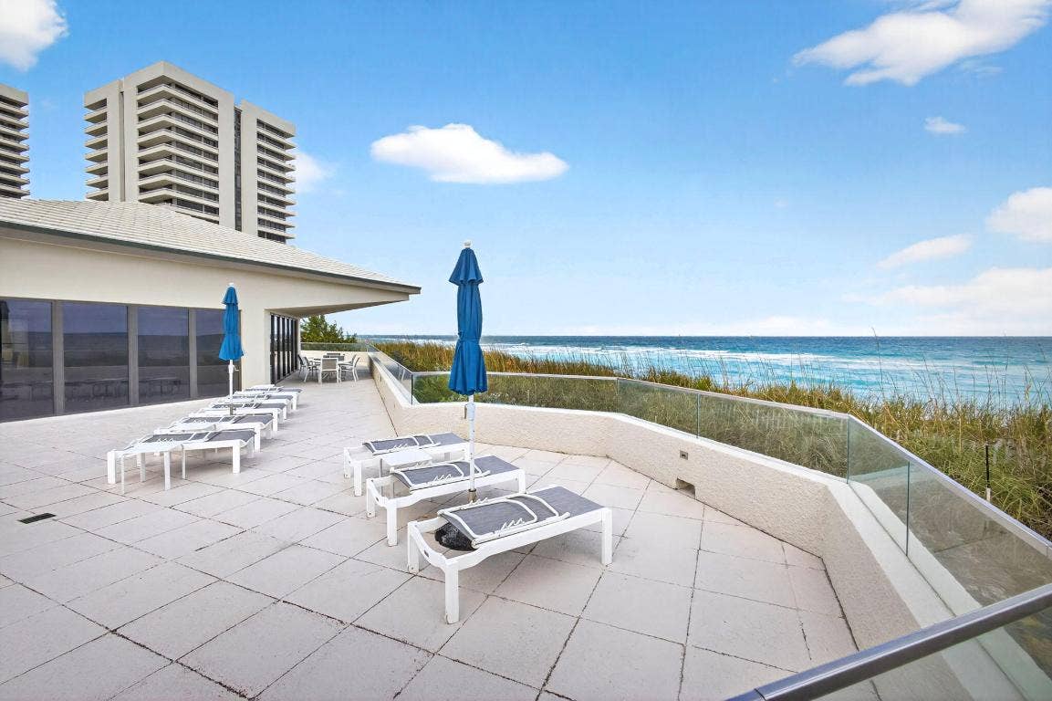 5510 N Ocean Drive, #2d, Singer Island, FL 33404
