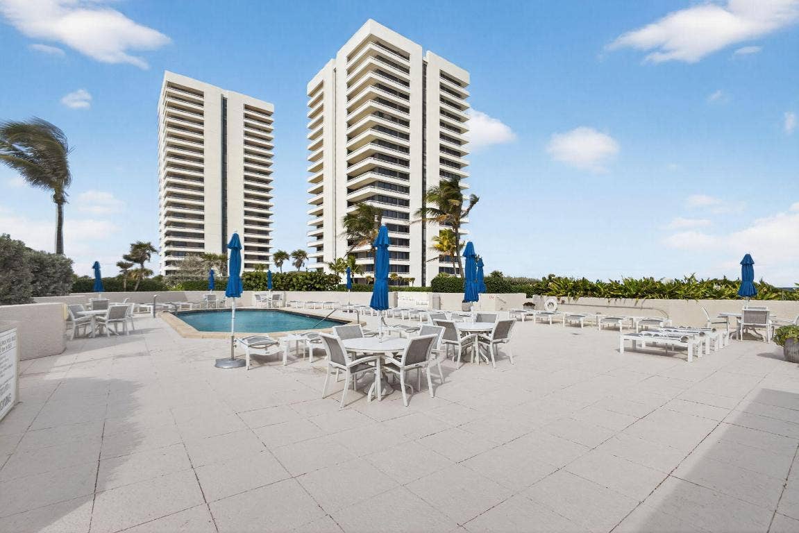 5510 N Ocean Drive, #2d, Singer Island, FL 33404