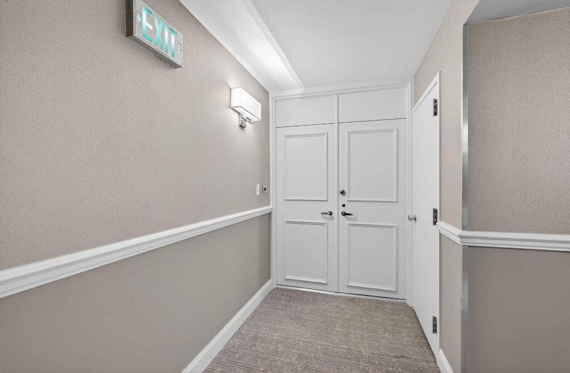 5510 N Ocean Drive, #2d, Singer Island, FL 33404