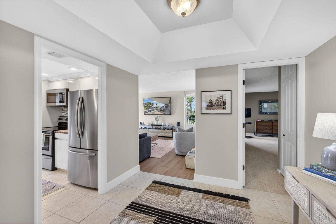 5510 N Ocean Drive, #2d, Singer Island, FL 33404