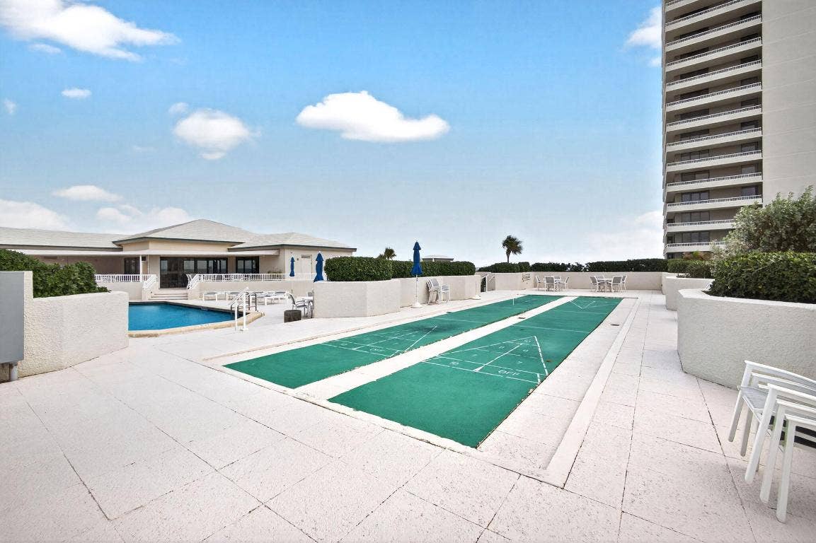 5510 N Ocean Drive, #2d, Singer Island, FL 33404