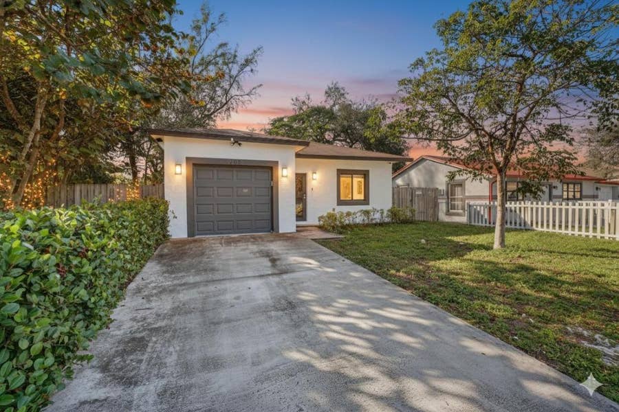 Property photo for 205 NW 27th Terrace, Fort Lauderdale, FL