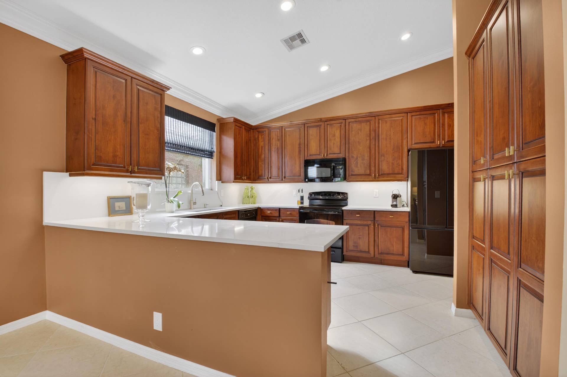 8197 Cavalli Way, Lake Worth, FL 33467 Snack Bar