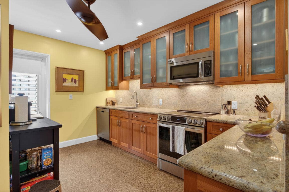 381 S Lake Drive, #16, Palm Beach, FL 33480