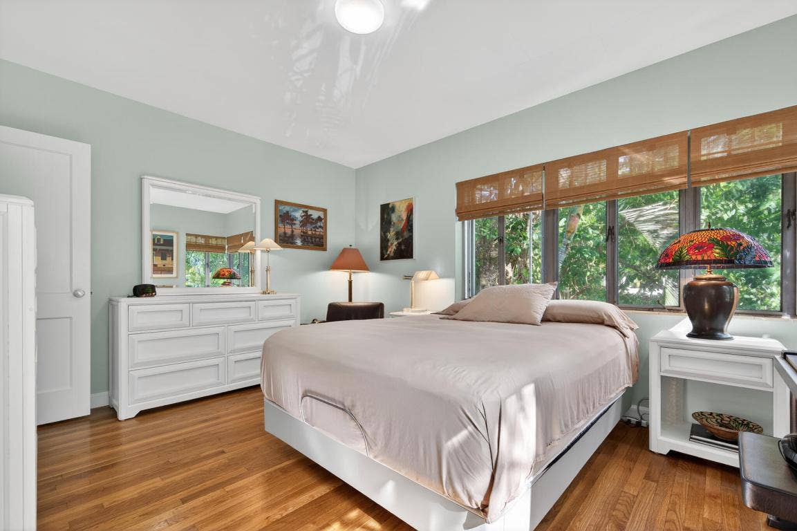 381 S Lake Drive, #16, Palm Beach, FL 33480