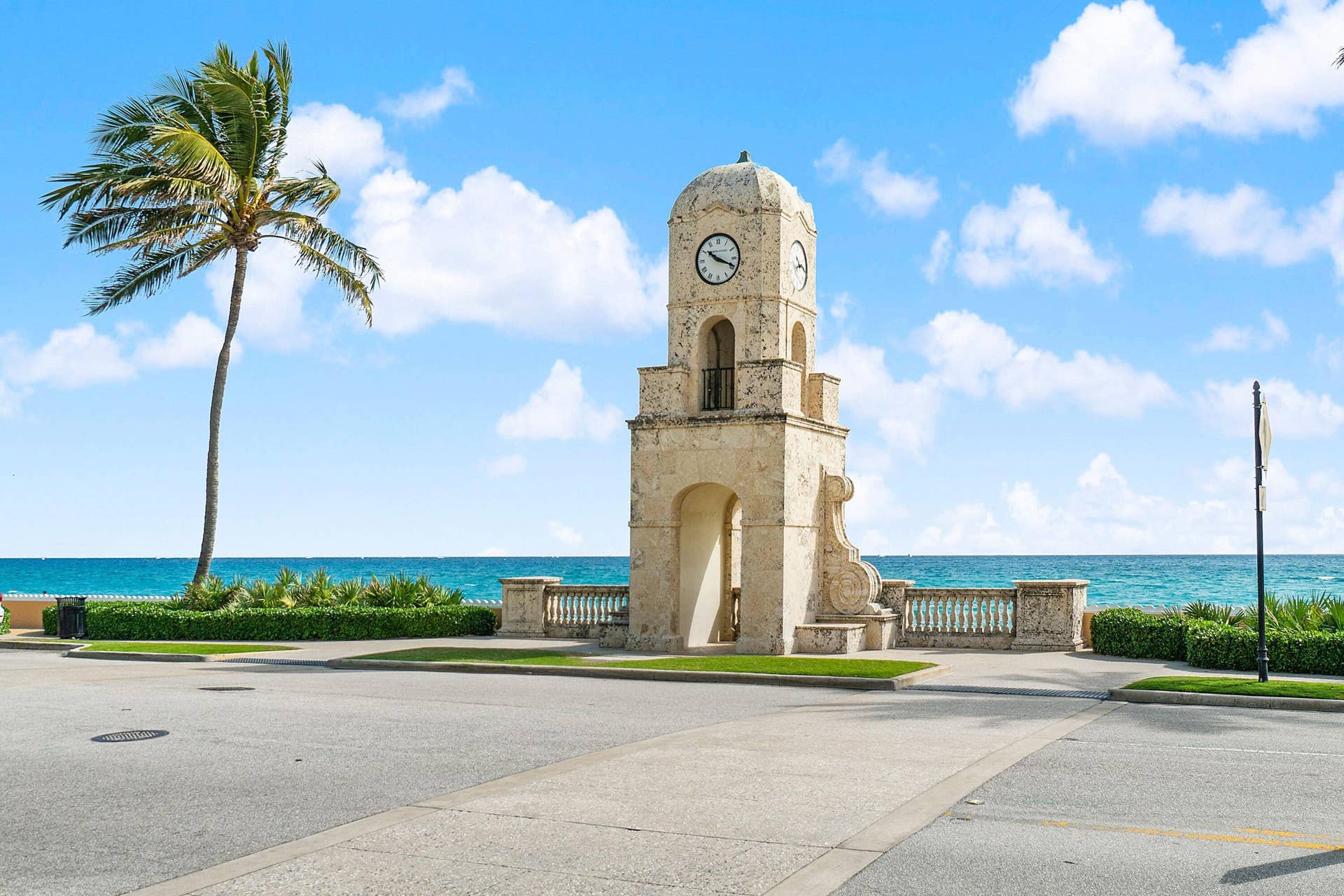 100 Worth Avenue, #308, Palm Beach, FL 33480 045-100WorthAvenue-PalmBeach-FL-33480-FU