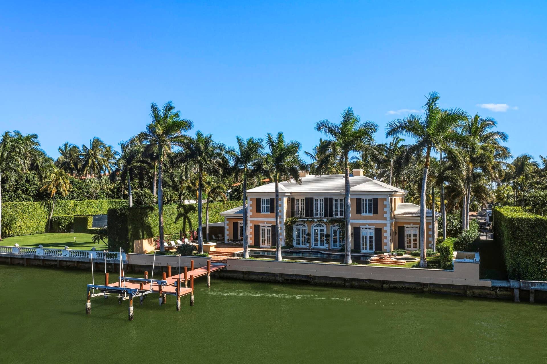 127 Ocean View Road, Palm Beach, FL 33480 DJI_20260116120119_0057_D_with_grass