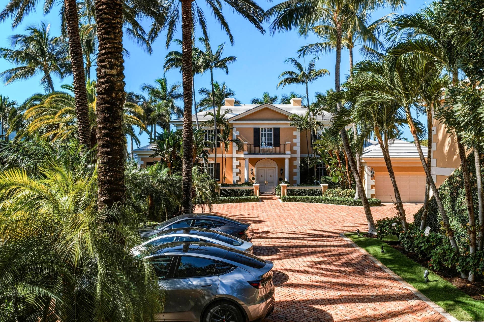 127 Ocean View Road, Palm Beach, FL 33480 DJI_20260116121553_0110_D_with_grass