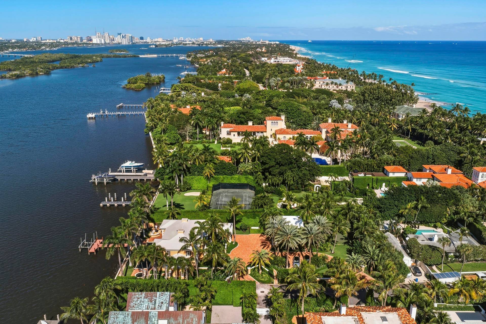 127 Ocean View Road, Palm Beach, FL 33480 DJI_20260116122039_0142_D_with_grass