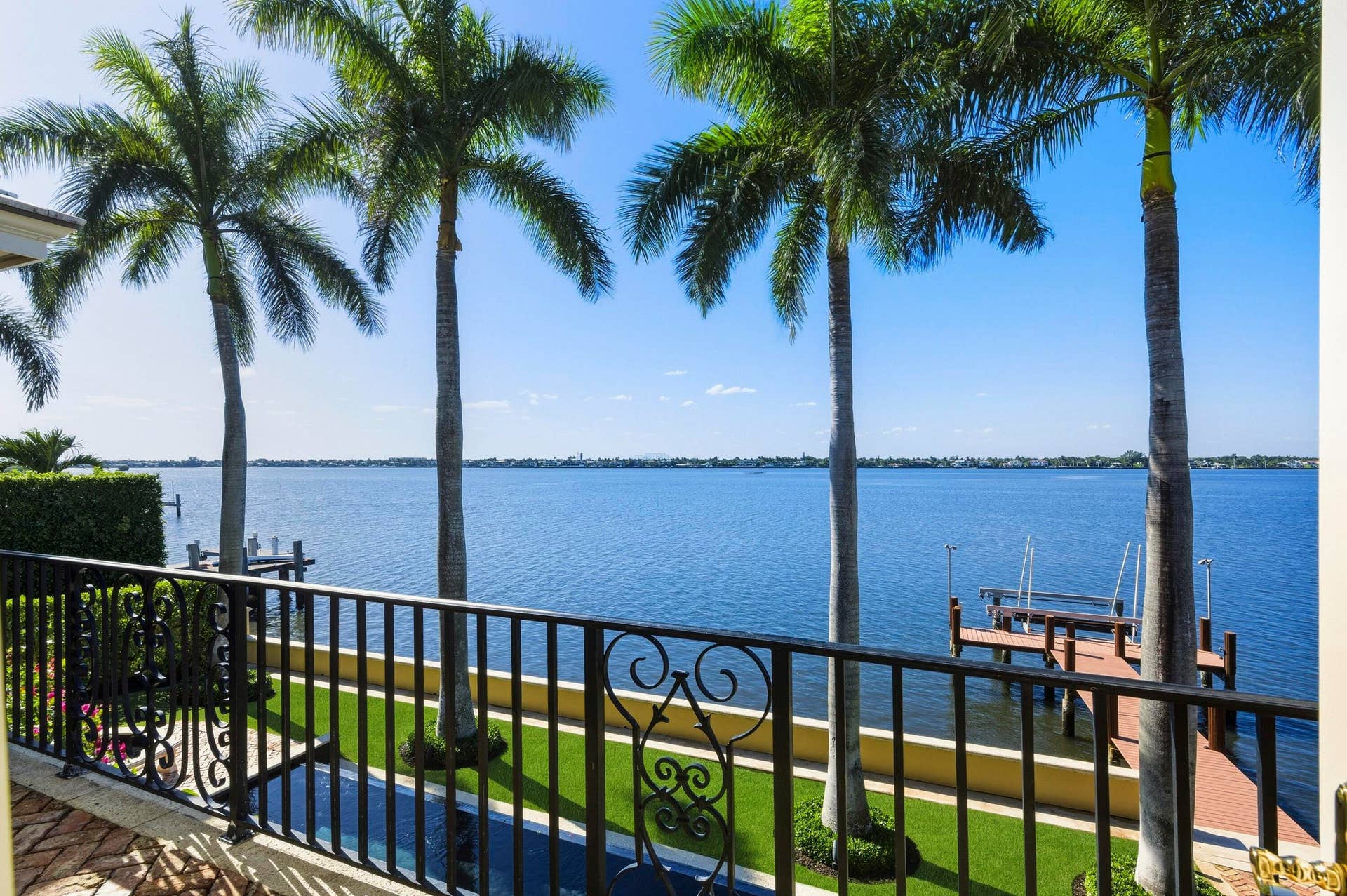 127 Ocean View Road, Palm Beach, FL 33480 _DSC1352_with_grass