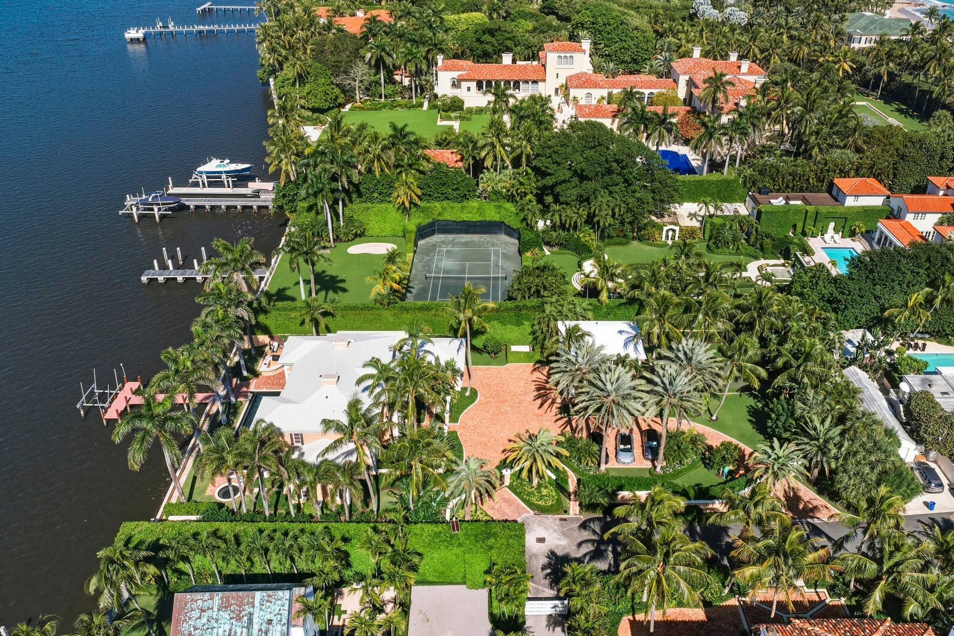 127 Ocean View Road, Palm Beach, FL 33480 DJI_20260116122032_0137_D_with_grass