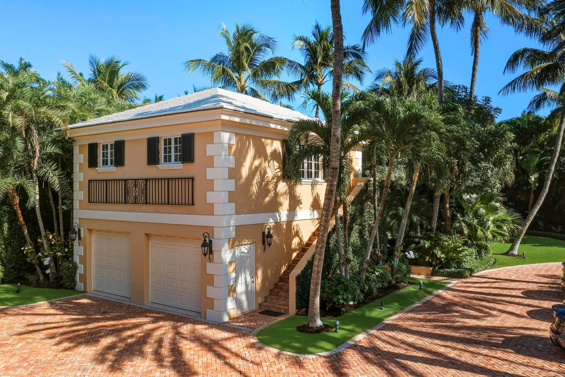 127 Ocean View Road, Palm Beach, FL 33480 DJI_20260116121832_0125_D_with_grass