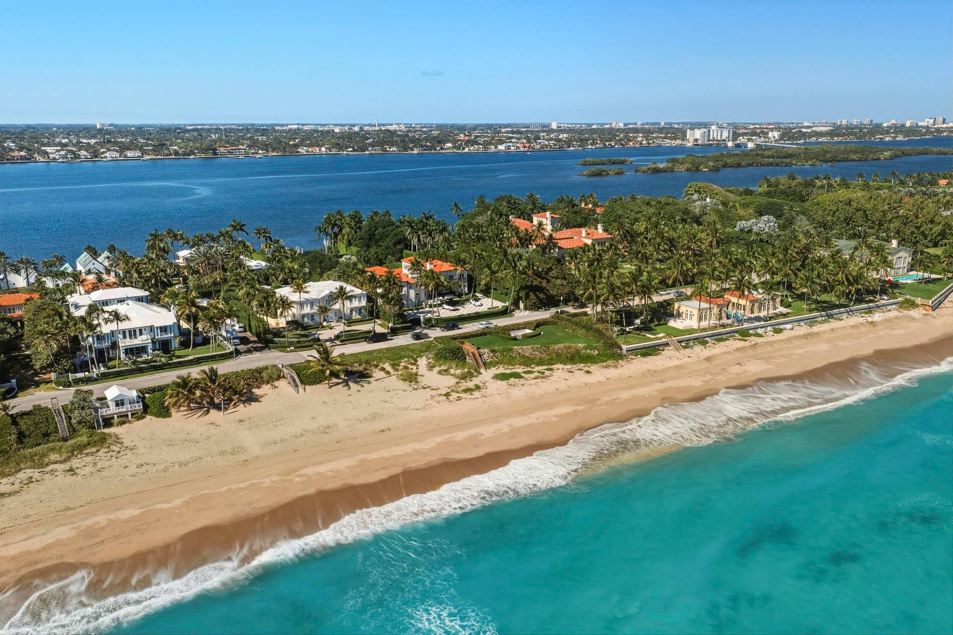 127 Ocean View Road, Palm Beach, FL 33480 DJI_20260116115815_0035_D_with_grass