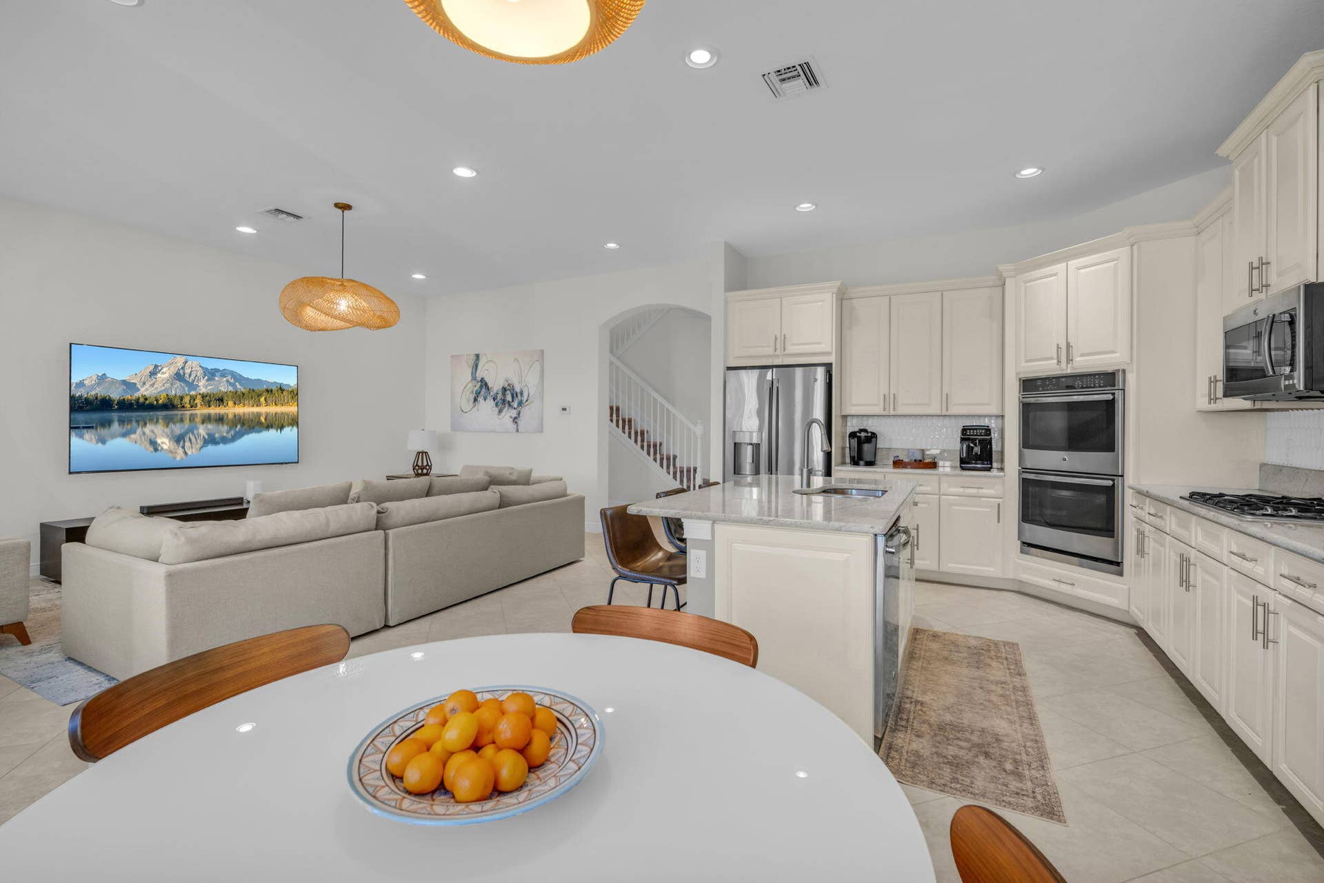 8620 Waterside Court, Parkland, FL 33076 Open-Concept Living Area
