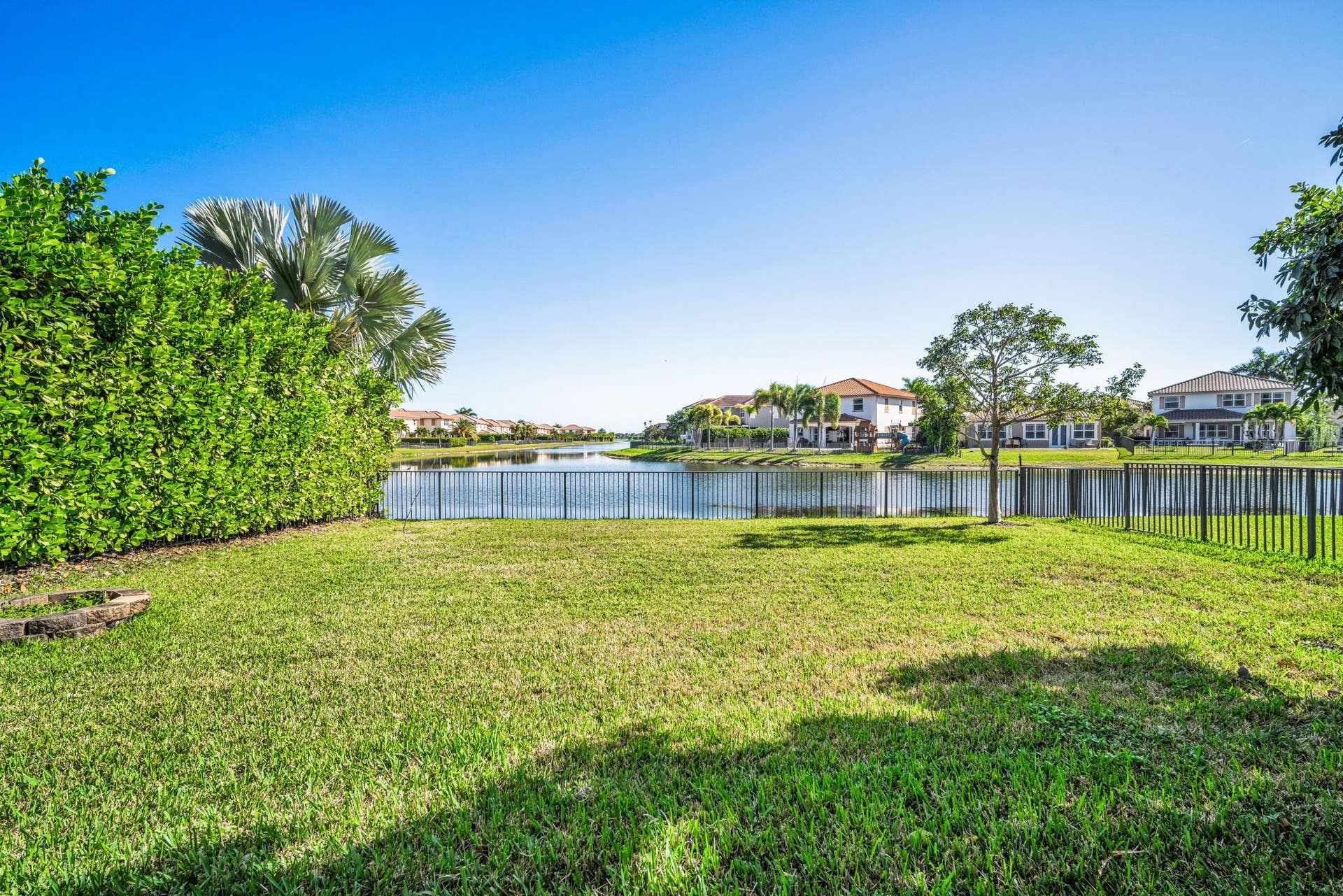 8620 Waterside Court, Parkland, FL 33076 Spacious Backyard with Lake View