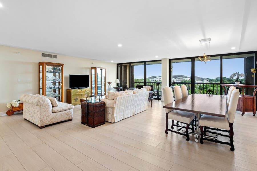 Property photo for 2450 Presidential Way, #607, West Palm Beach, FL