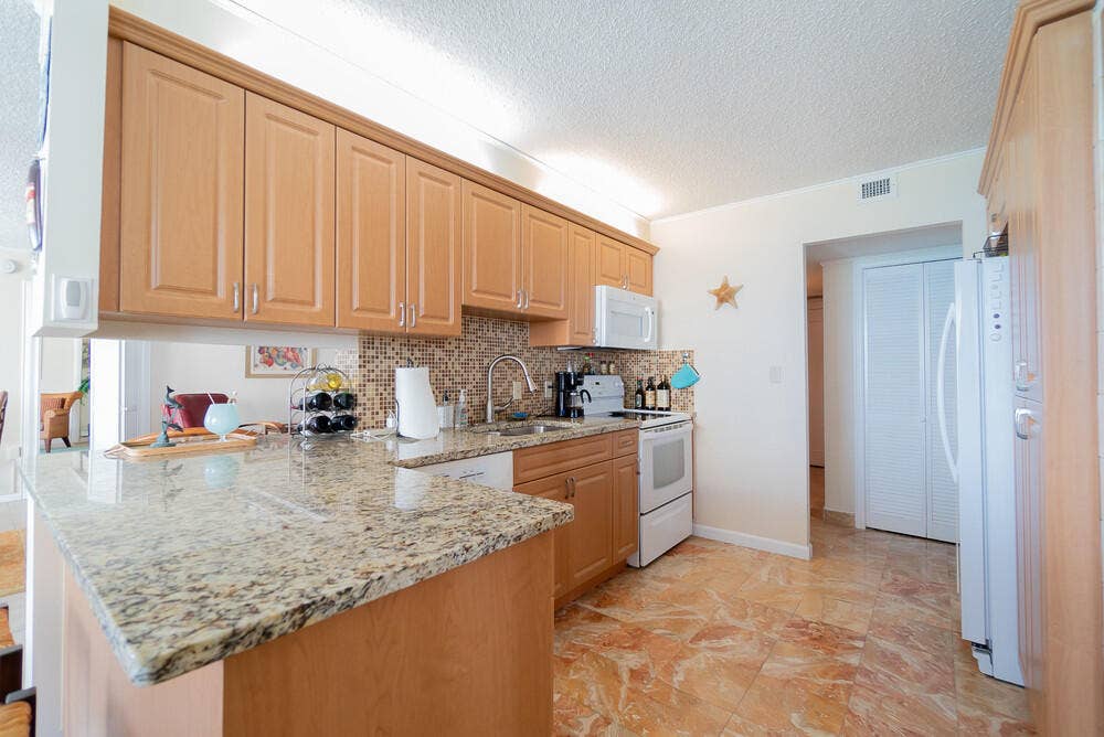 4200 N Ocean Drive, #1-1806, Singer Island, FL 33404