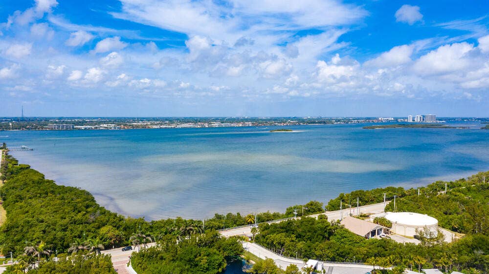 4200 N Ocean Drive, #1-1806, Singer Island, FL 33404