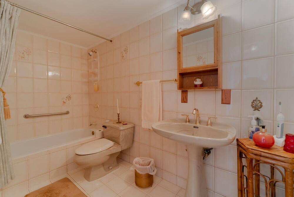 4200 N Ocean Drive, #1-1806, Singer Island, FL 33404