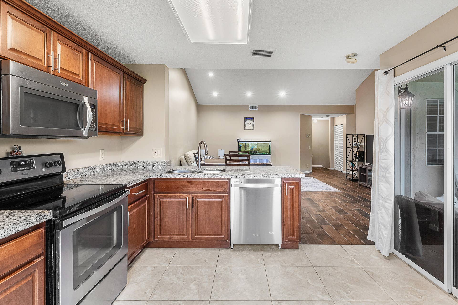 6626 Via Regina, Boca Raton, FL 33433 Kitchen