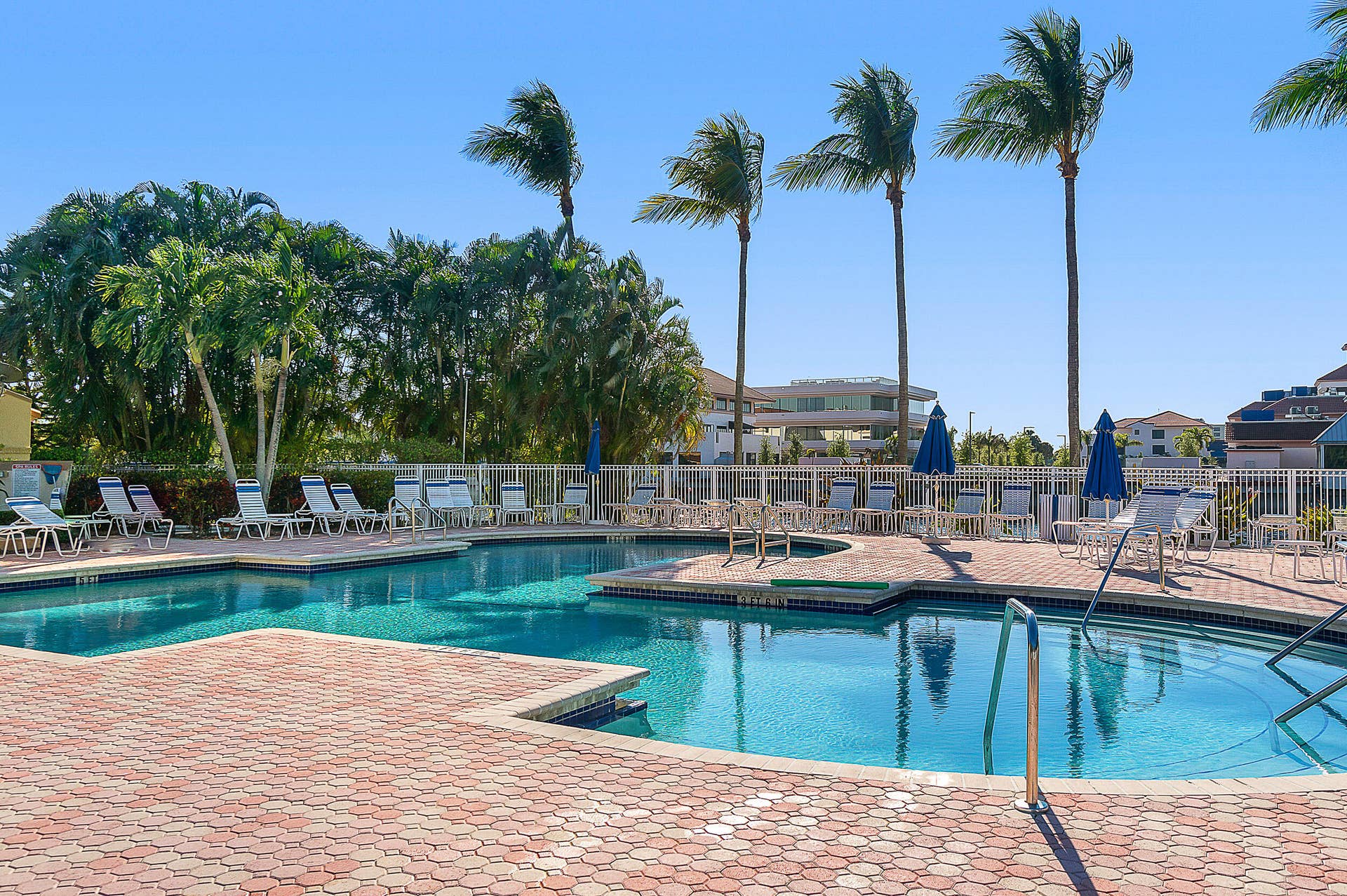 6626 Via Regina, Boca Raton, FL 33433 Community Pool