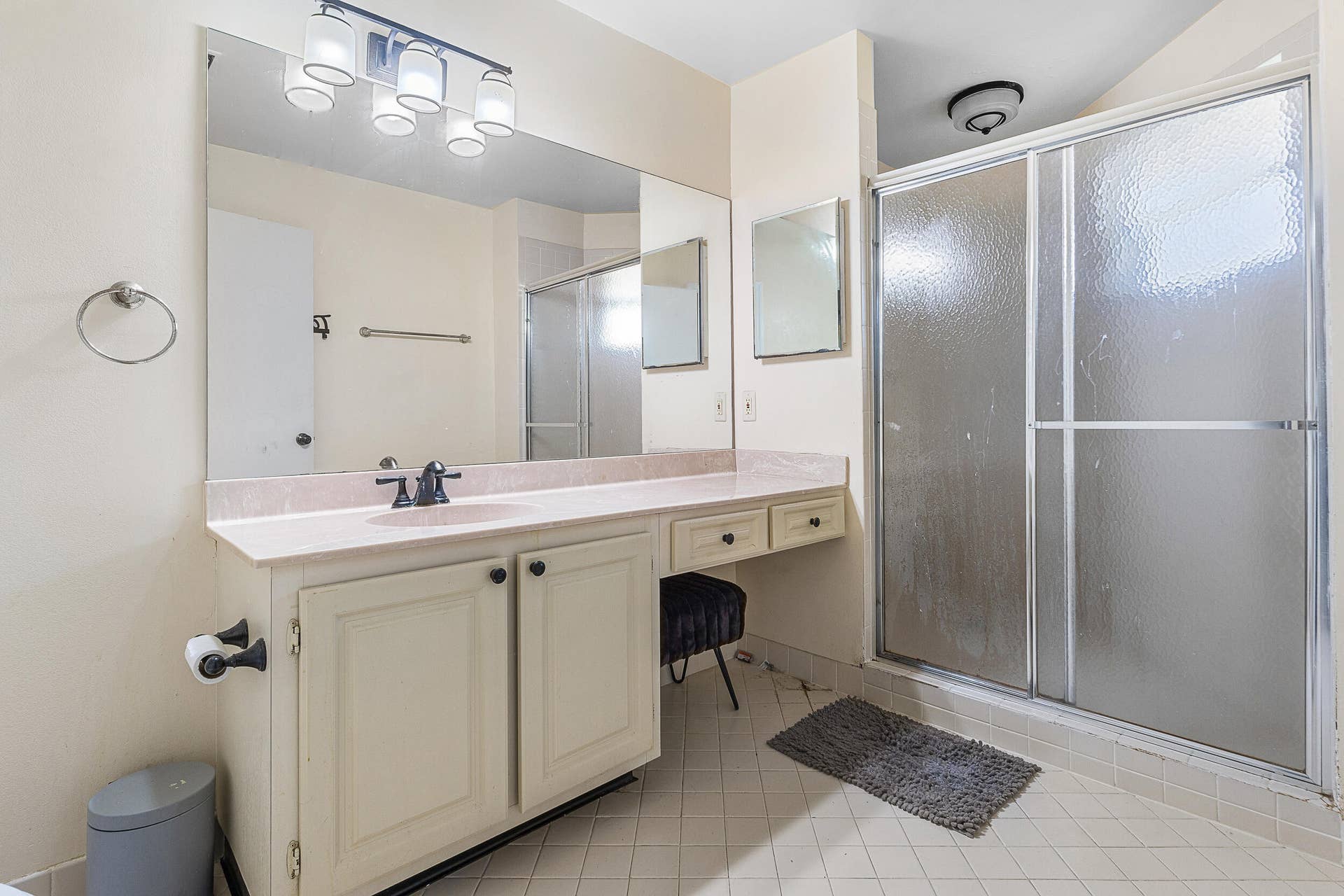 6626 Via Regina, Boca Raton, FL 33433 Primary Bathroom