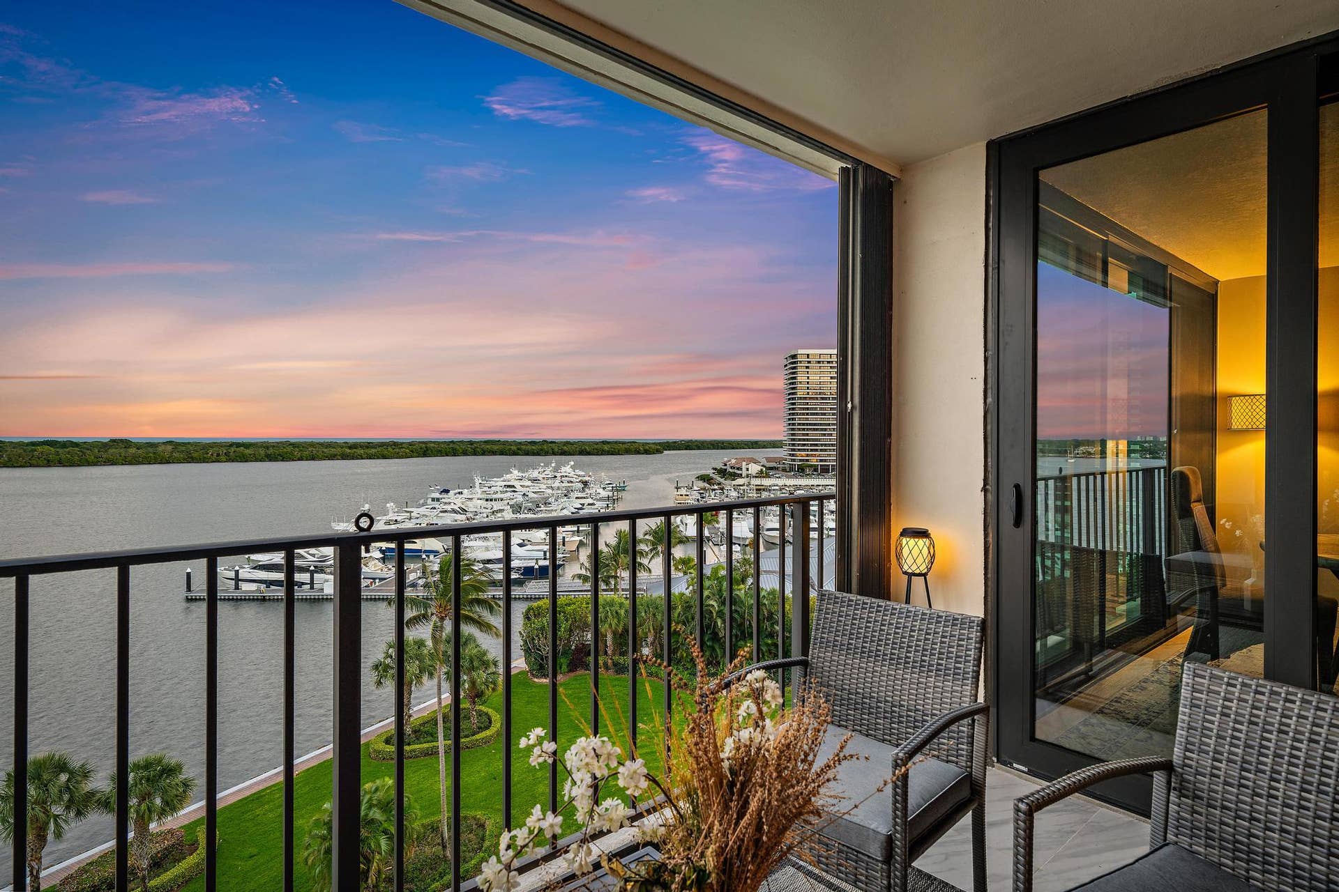 124 Lakeshore Dr unit 929-28