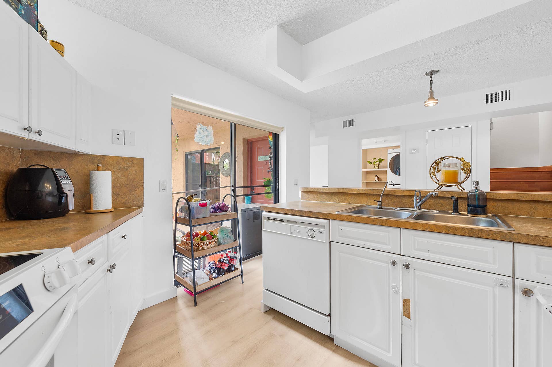 8141 Severn Drive, #B, Boca Raton, FL 33433 8141 Severn Drive, #B, Boca Raton, FL 33433
