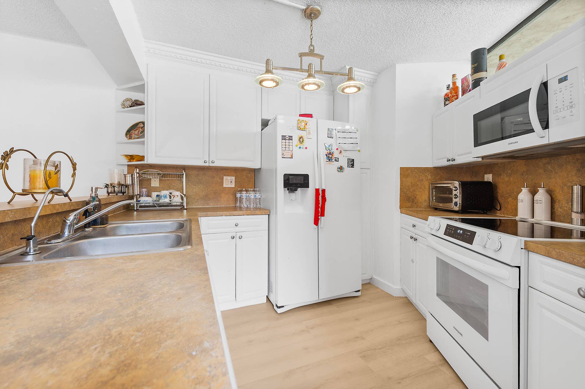 8141 Severn Drive, #B, Boca Raton, FL 33433 8141 Severn Drive, #B, Boca Raton, FL 33433