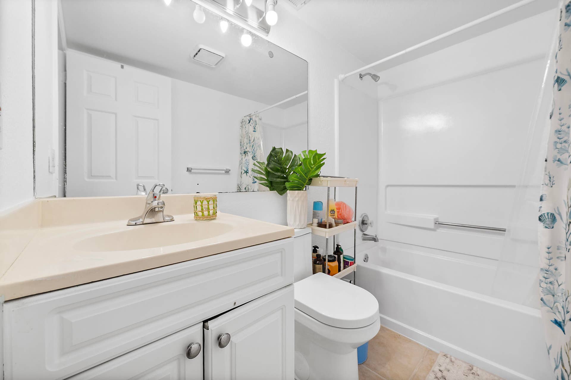 8141 Severn Drive, #B, Boca Raton, FL 33433 8141 Severn Drive, #B, Boca Raton, FL 33433