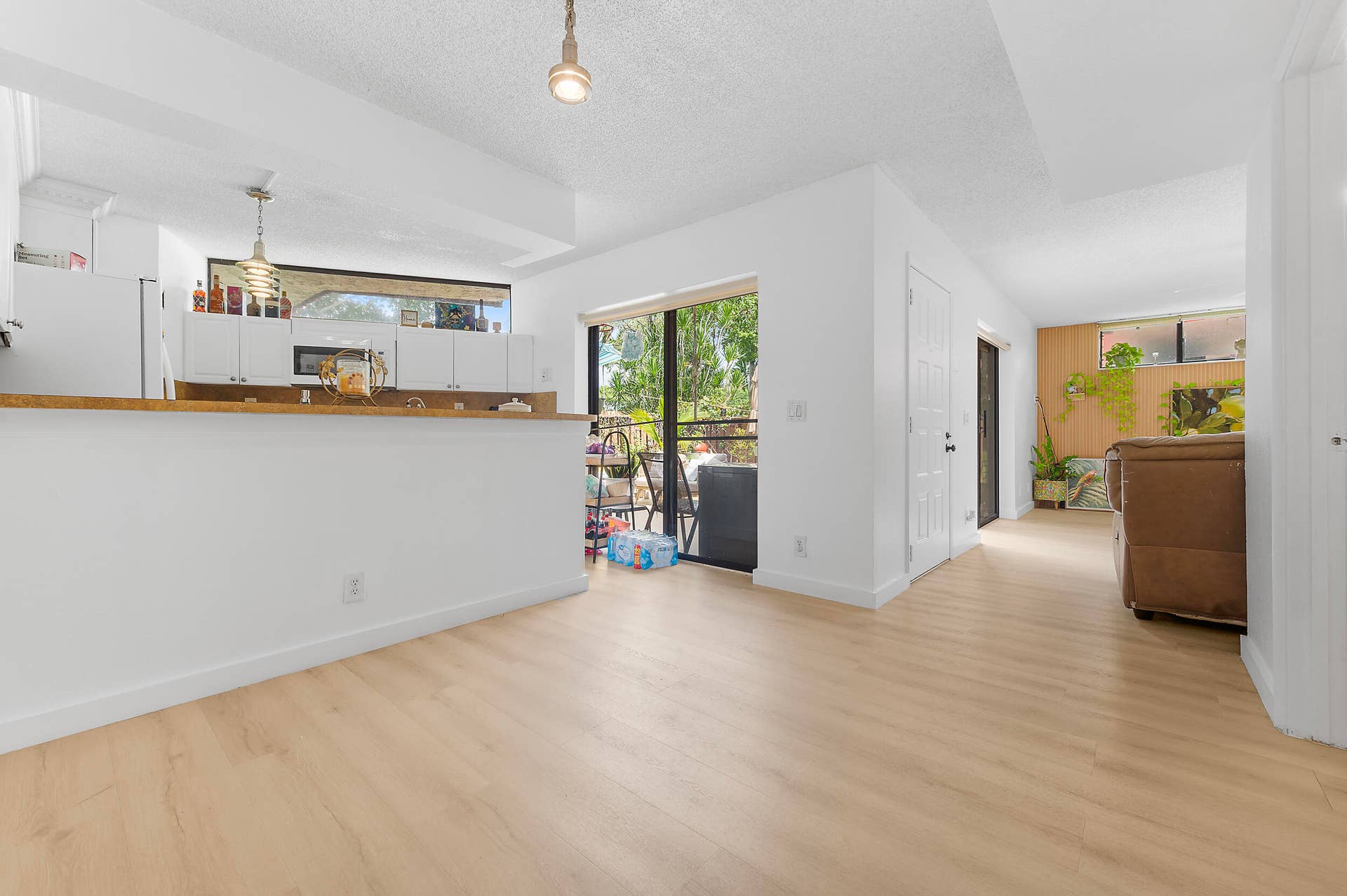 8141 Severn Drive, #B, Boca Raton, FL 33433 8141 Severn Drive, #B, Boca Raton, FL 33433
